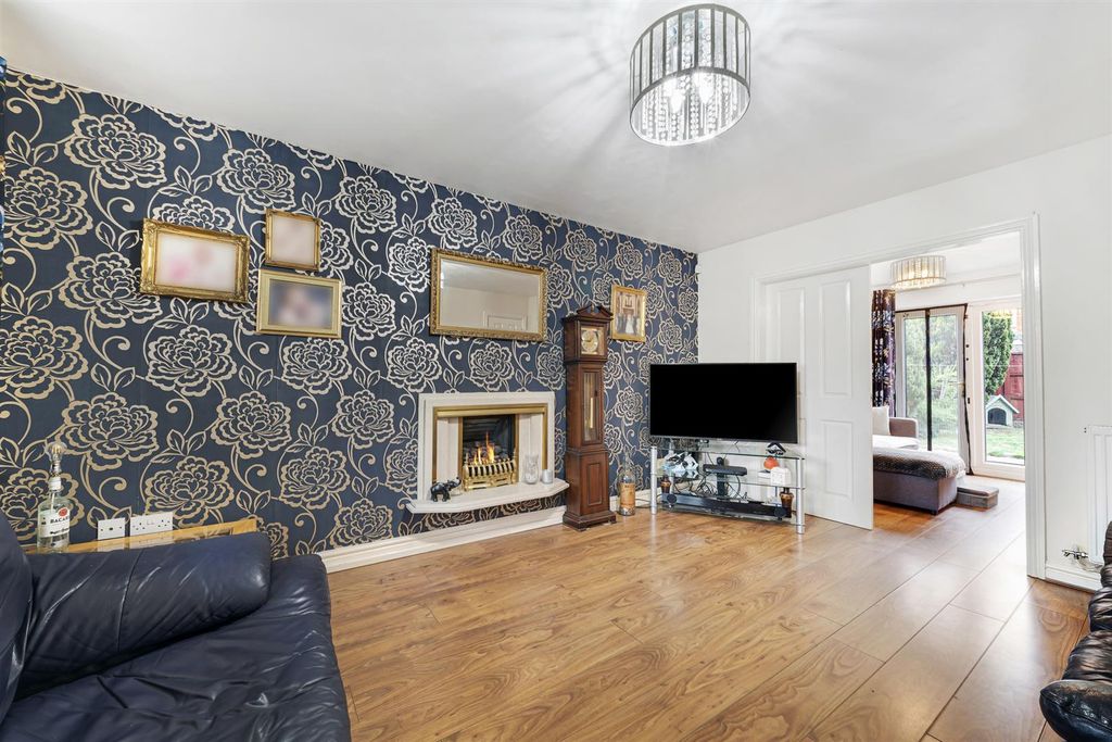 Property photo 2 of 35 16 Smithford Walk-3.Jpg