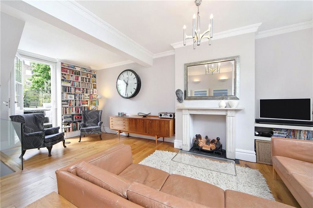 Property photo 2 of 11