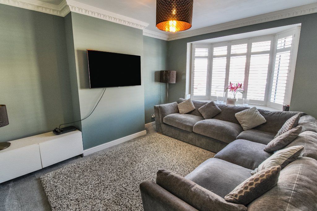 Property photo 2 of 20 Lounge