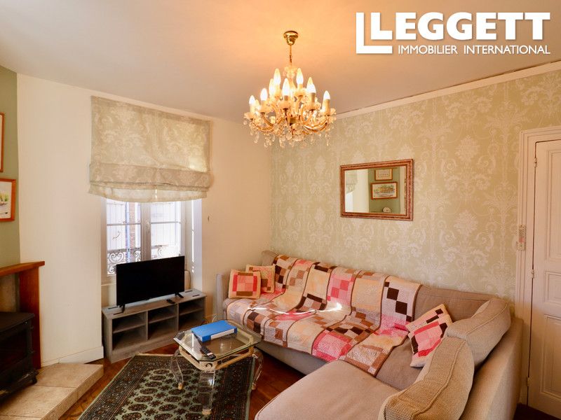 Property photo 2 of 10