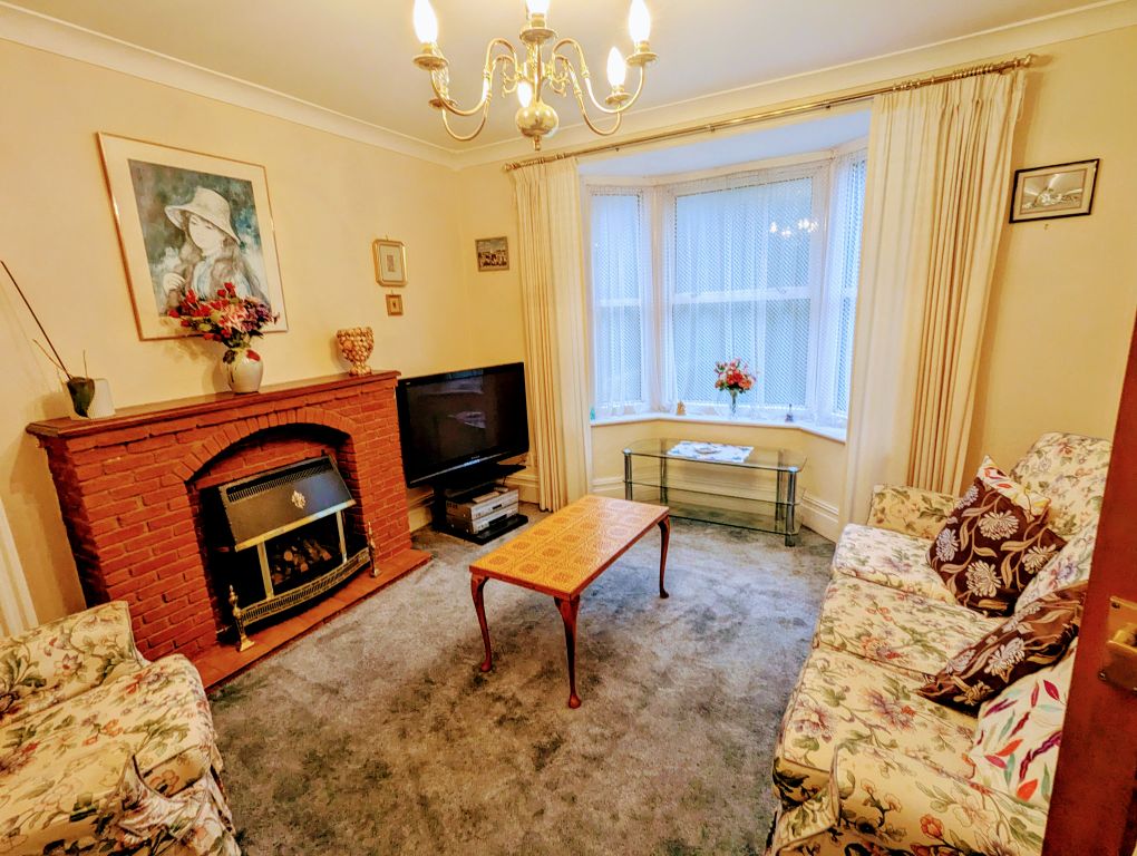 Property photo 3 of 12 Sitting Room
