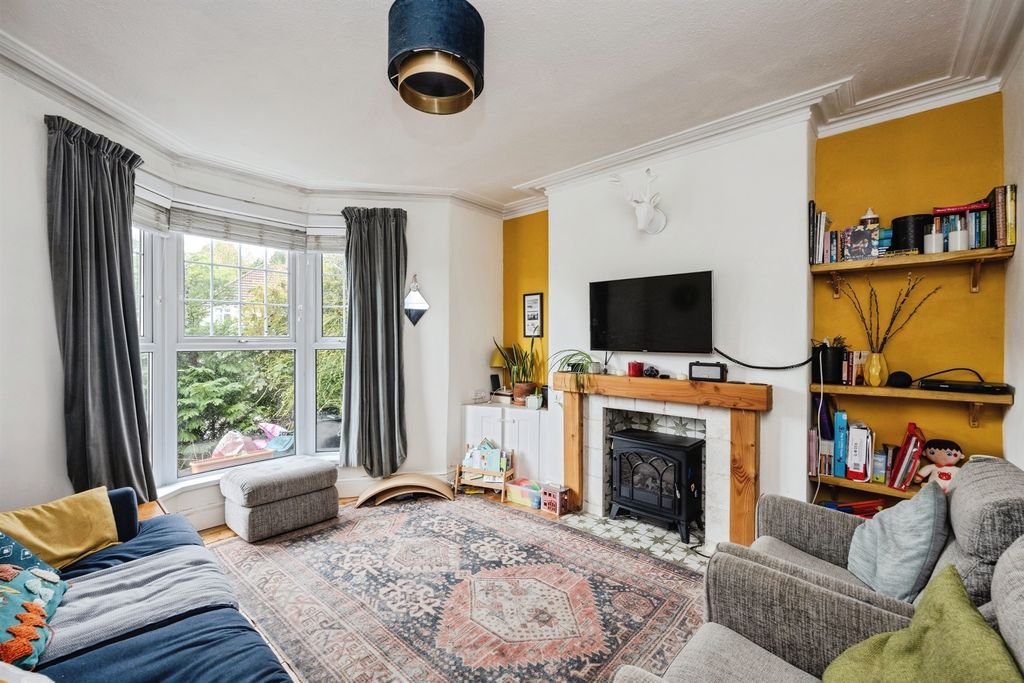 Property photo 2 of 21