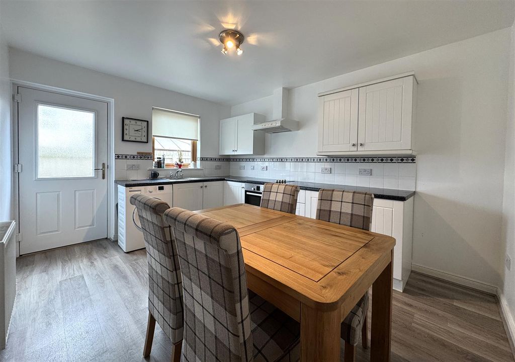 Property photo 3 of 14 Kitchen.Jpg