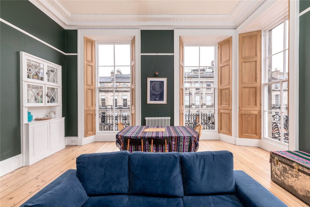 Property photo 3 of 14 Dining Room