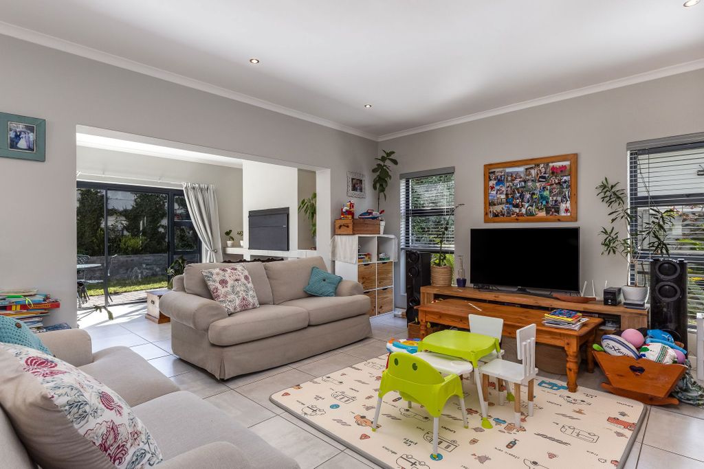 Property photo 2 of 40 1Bc1737899