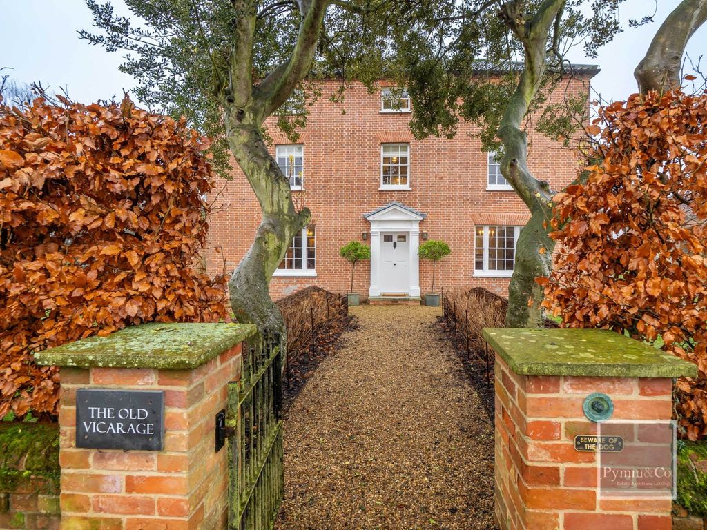 Property photo 2 of 47