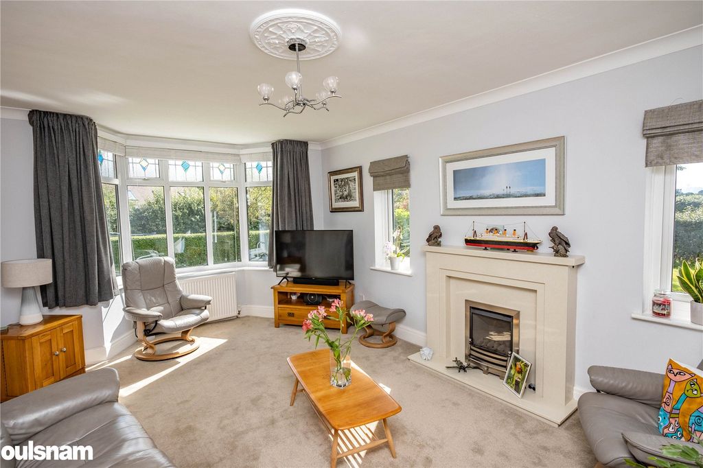 Property photo 3 of 33 Picture No. 25
