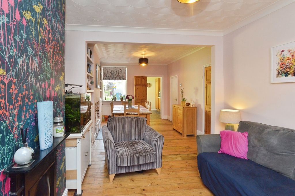 Property photo 3 of 15 Pbox-Img.Jpg