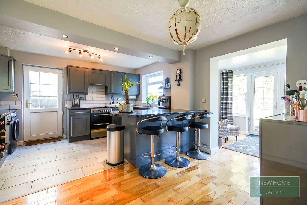 Property photo 2 of 27 Photo 6