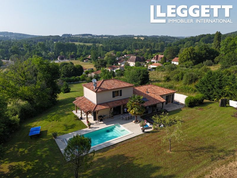 Property photo 2 of 10