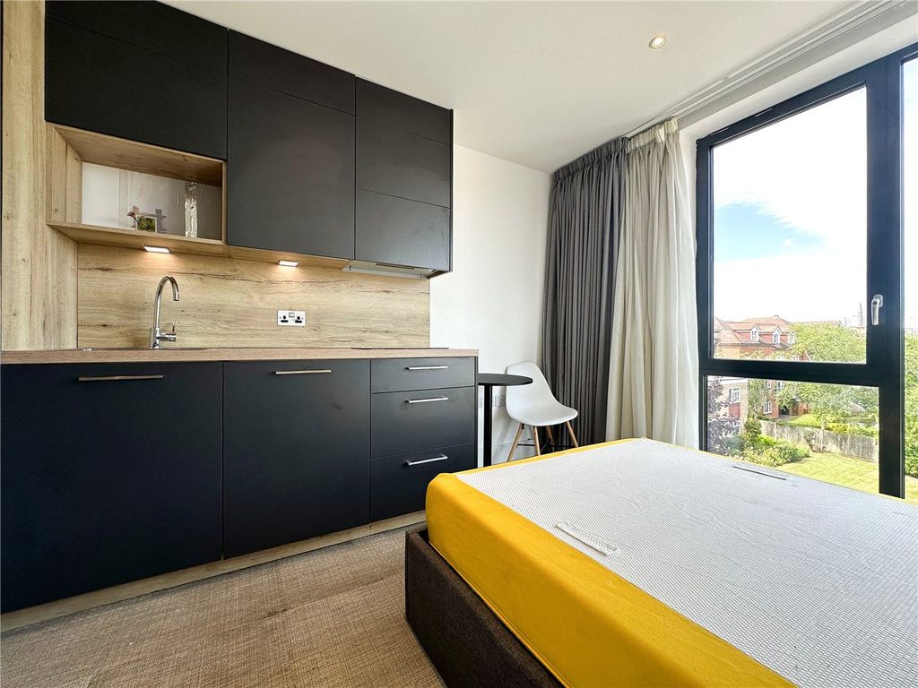 Property photo 3 of 5 Picture No. 05