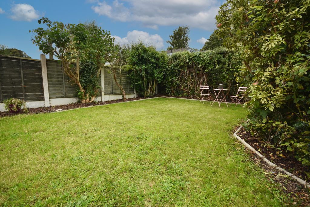 Property photo 2 of 21