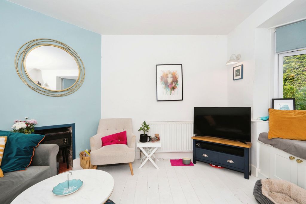 Property photo 2 of 14 Photography