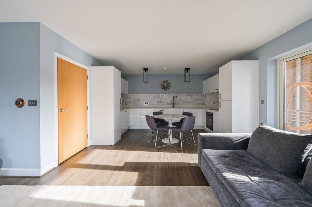 Property photo 1 of 23