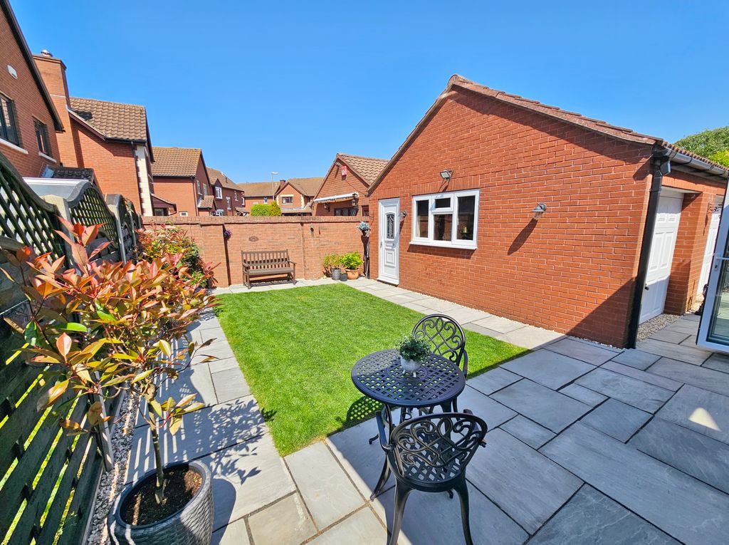 Property photo 3 of 33