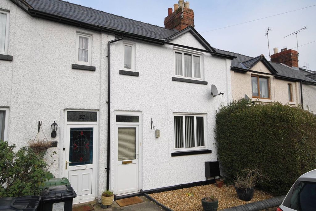 Property photo 1 of 12