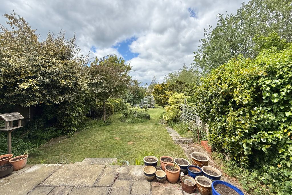 Property photo 2 of 22 Garden