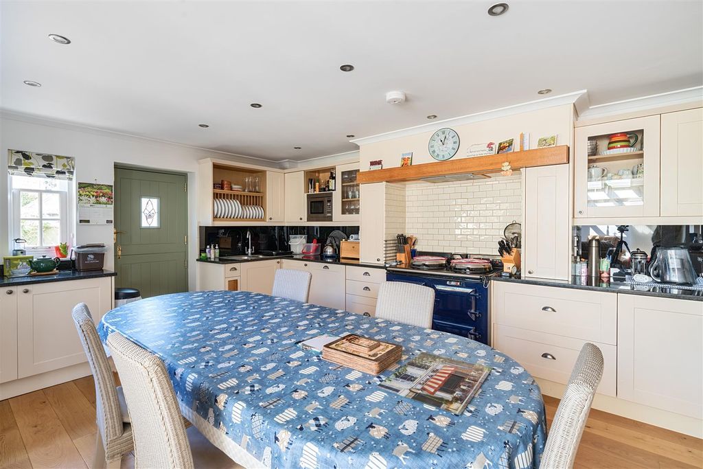 Property photo 2 of 17 Kitchen