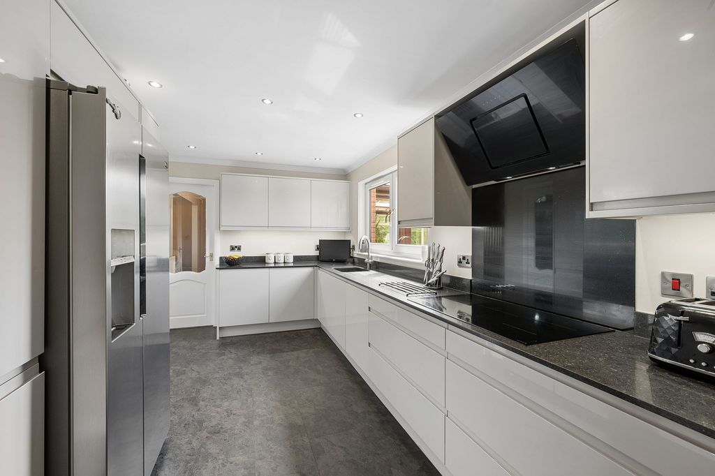 Property photo 1 of 53 Kitchen