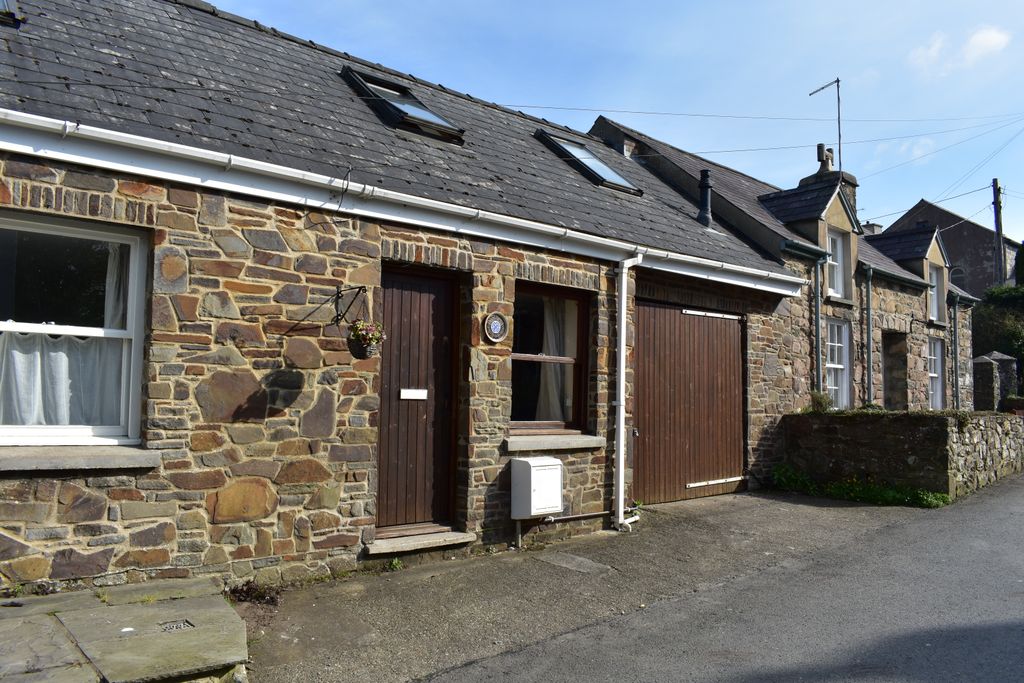 Property photo 1 of 7