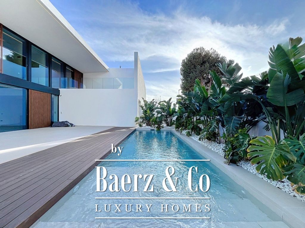 Property photo 2 of 32