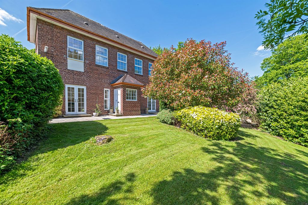 Property photo 1 of 15 (Main)