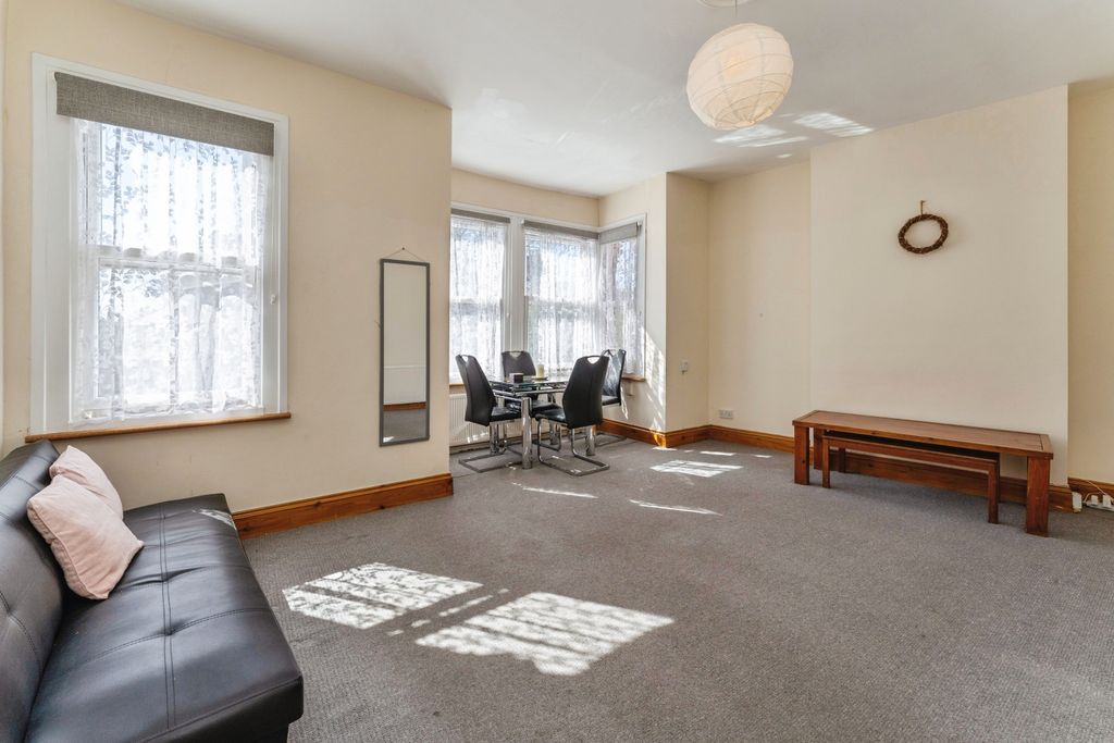 Property photo 3 of 18 Reception Room