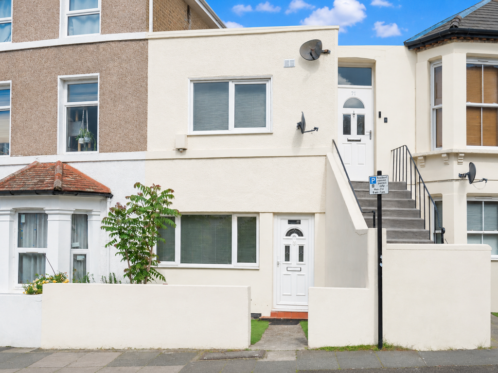 Property photo 1 of 11