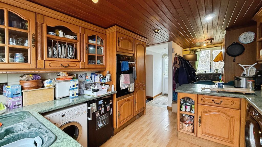 Property photo 3 of 16 Kitchen/Breakfast Room