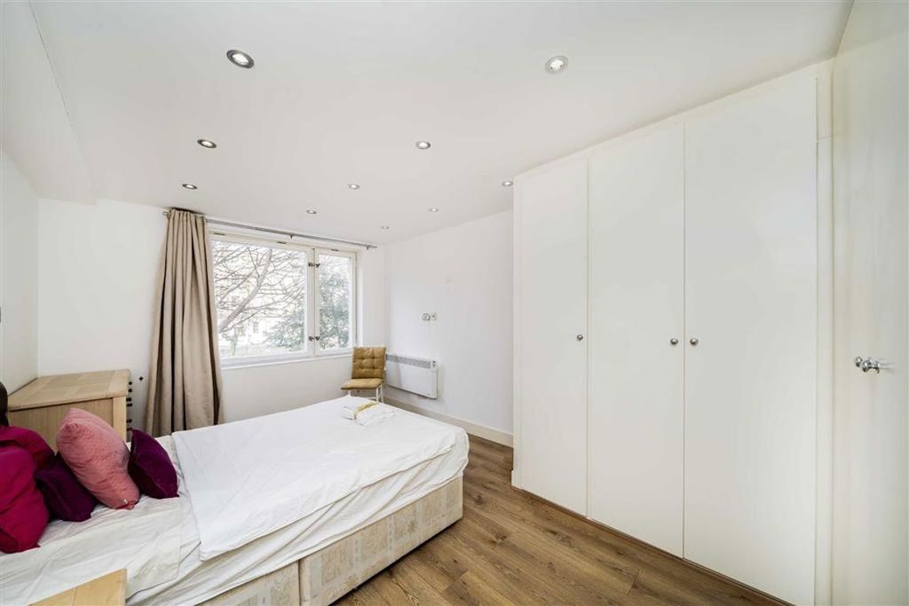 Property photo 3 of 4