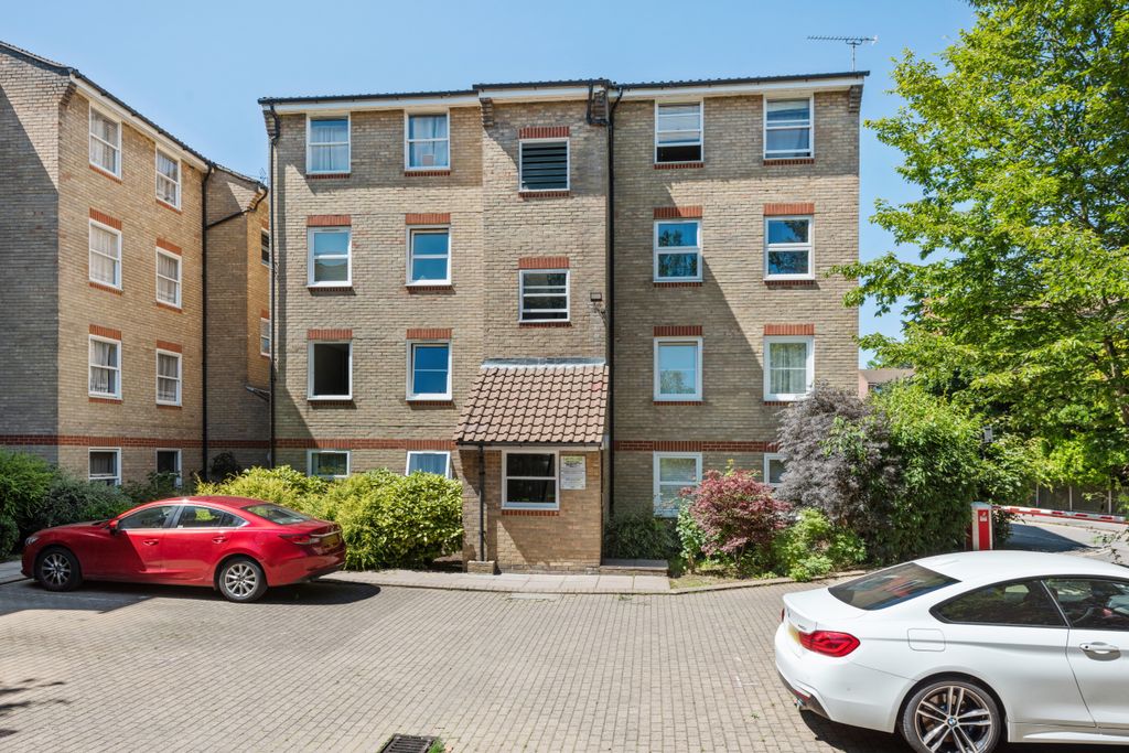 Property photo 2 of 10