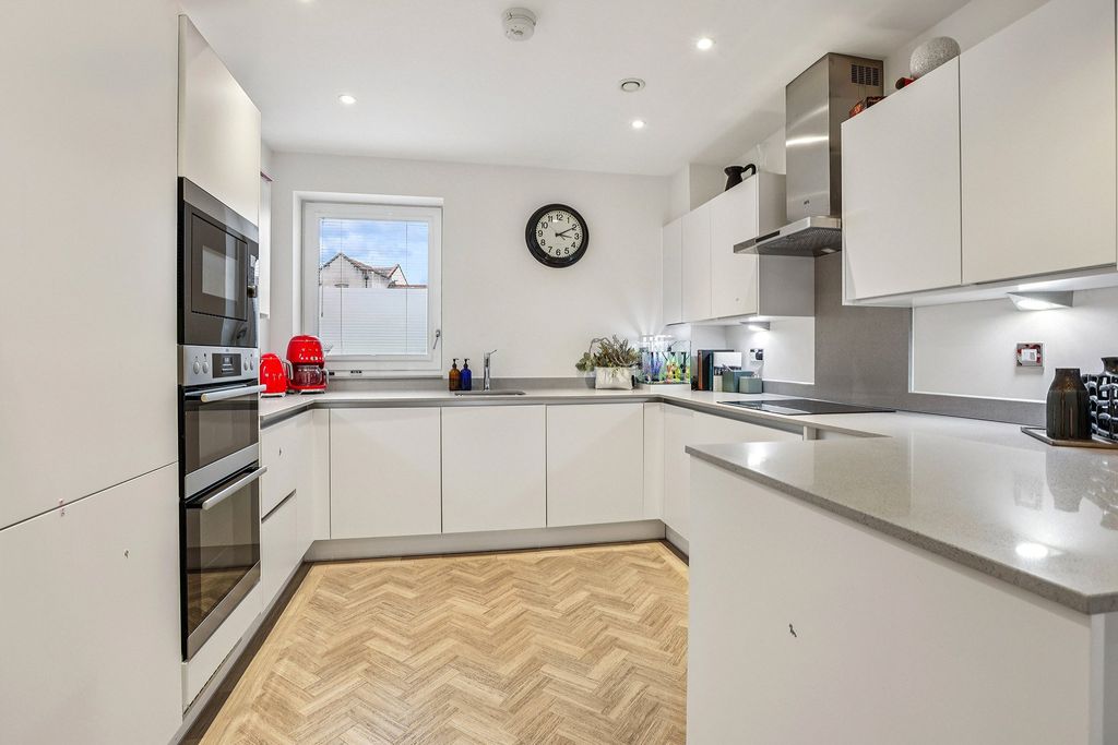 Property photo 3 of 15 Picture No. 15