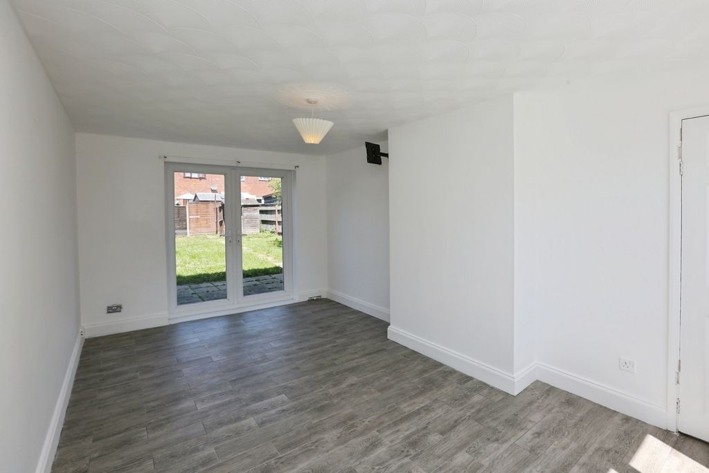Property photo 2 of 18 Pbox-Img.Jpg