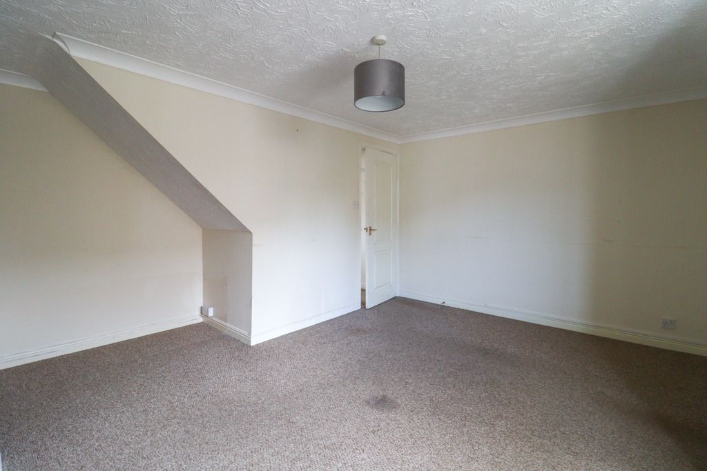 Property photo 3 of 17 5194386