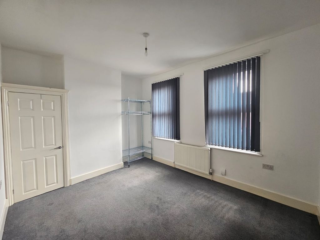 Property photo 3 of 9 Photo 3