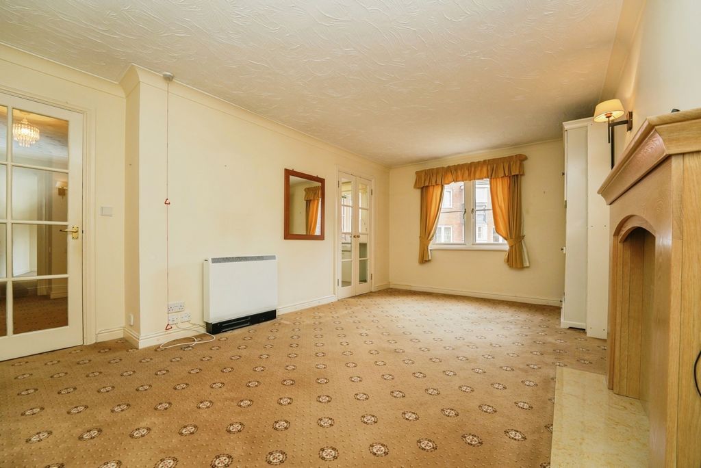 Property photo 3 of 10 Photo