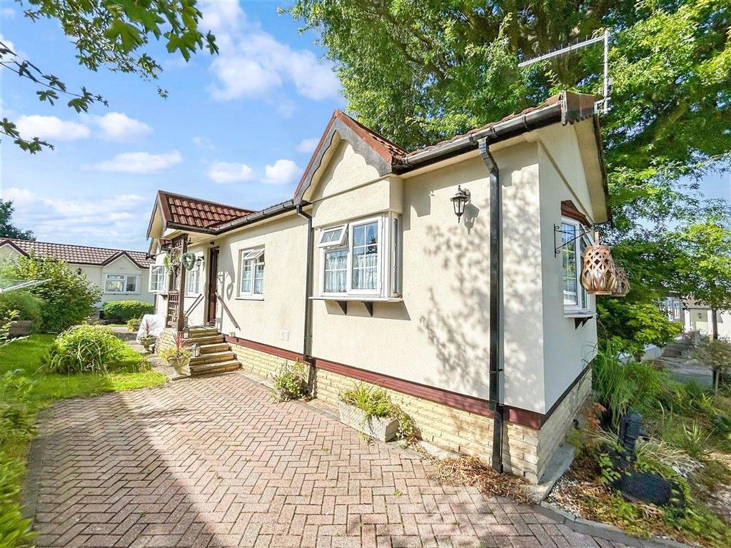 Property photo 2 of 9 Front