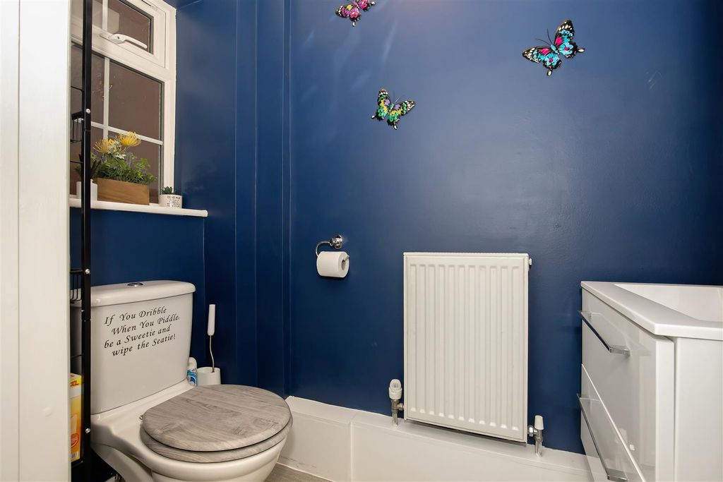 Property photo 3 of 33 Img_1110.Jpg