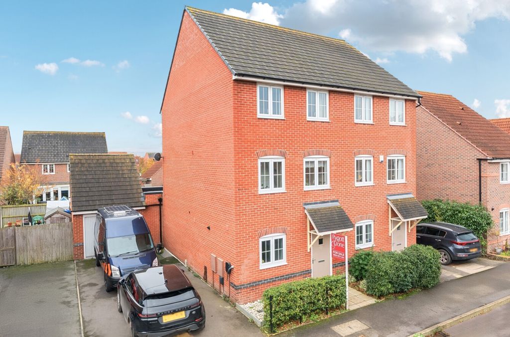 Property photo 1 of 26 1380290-3-690E3F2F44121-Arw-1