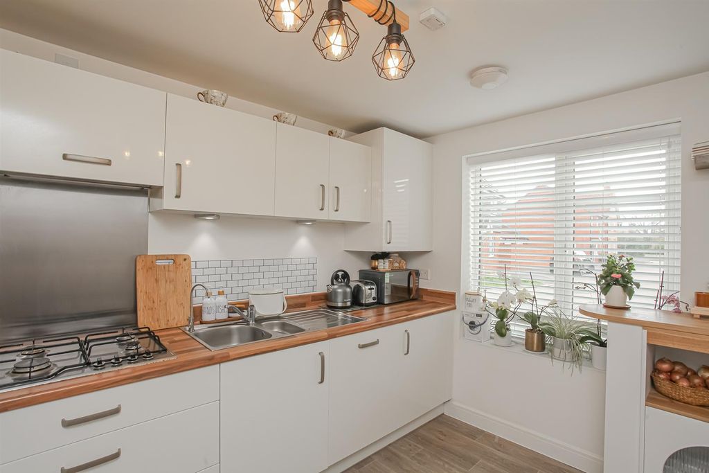 Property photo 3 of 19 Img_2557.Jpg