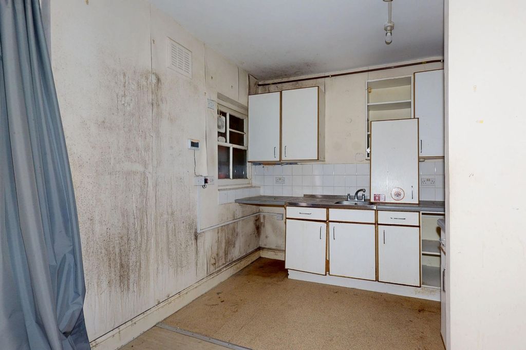 Property photo 3 of 16 Flat A, 8 Shroton Street, London, Nw1 6Ug