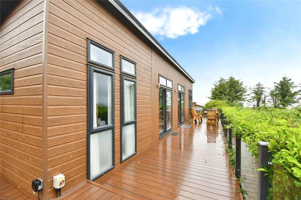 Property photo 1 of 20 Picture No. 15