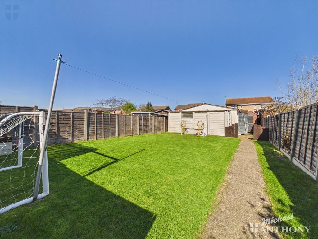 Property photo 3 of 21 Cam03218G0-Pr0950-Still019