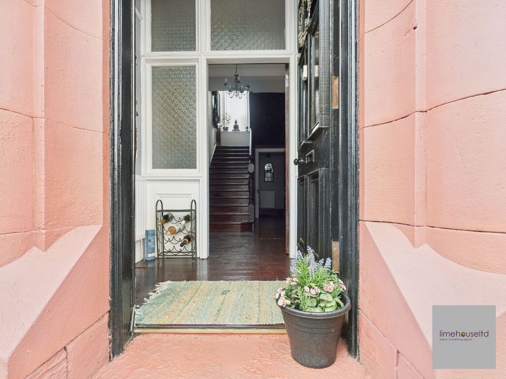 Property photo 2 of 28