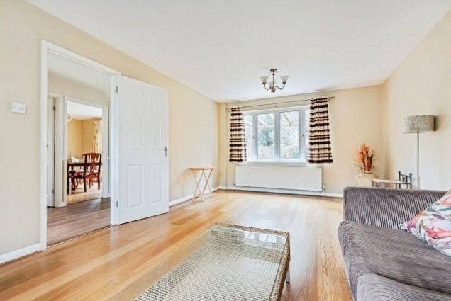 Property photo 3 of 11 Pbox-Img.Jpg