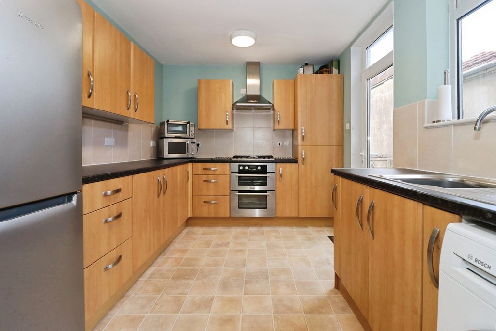 Property photo 2 of 15 Pbox-Img.Jpg