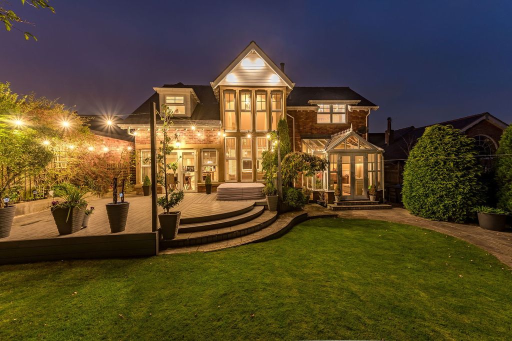 Property photo 1 of 64