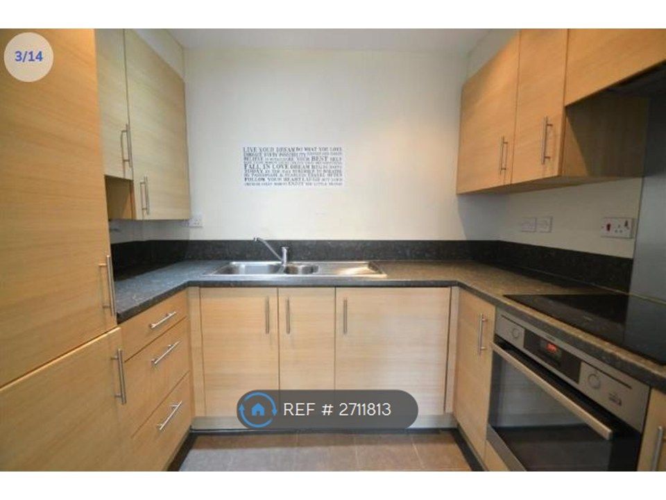 Property photo 3 of 8 Kitchen