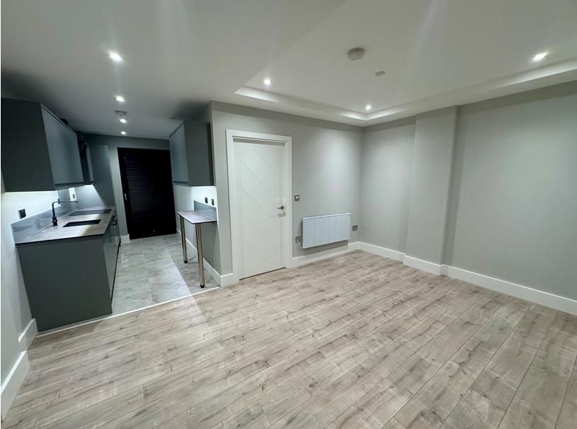 Property photo 1 of 4 Living Room