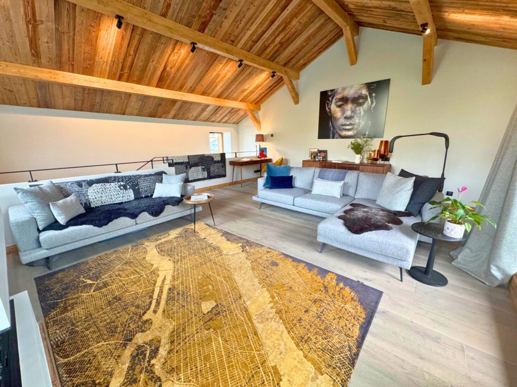 Property photo 3 of 12 Saint-Martin-De-Bell